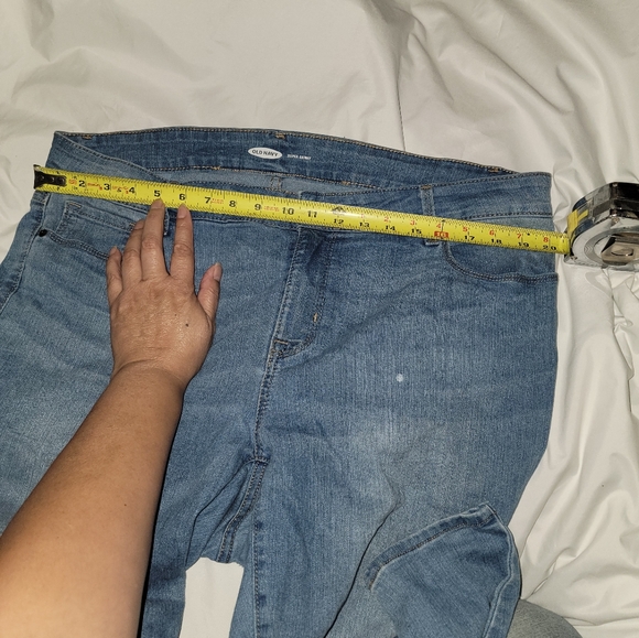 Old Navy jeans - Picture 5 of 10